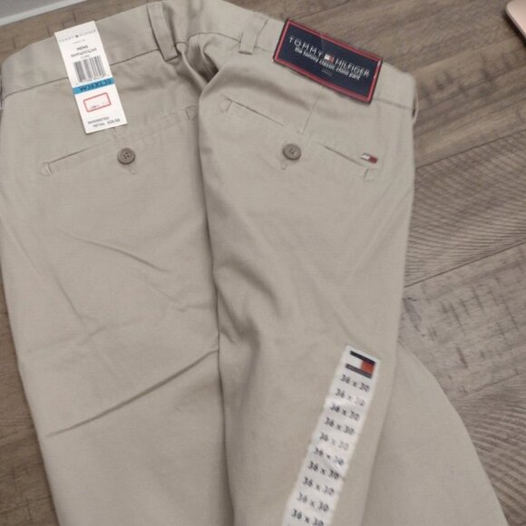 Tommy Hilfiger chino Men's khaki pants 36 x 30 new with tags - Picture 1 of 4
